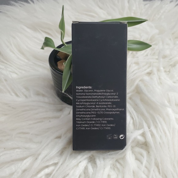 TASH Cosmetics Foundation LX110 - Picture 4 of 4